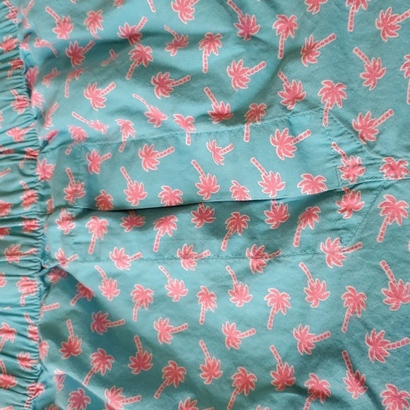 Vineyard Vines teal with pink Palm trees trunk shorts size large - Picture 2 of 7